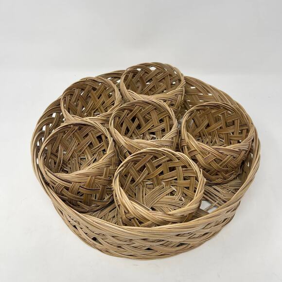 Vintage Beverage Serving Tray Set Woven Wicker Indoor/Outdoor 6 Beverage Holders - Picture 3 of 6